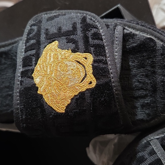 Versace Black and Gold Slides Unisex Full Inclusion - Picture 3 of 8